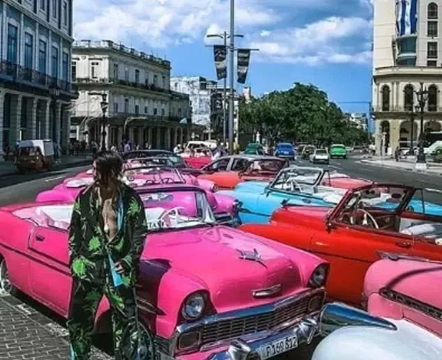 富二代晒骨皮包的残忍真相,富二代晒人骨皮包的残忍真相