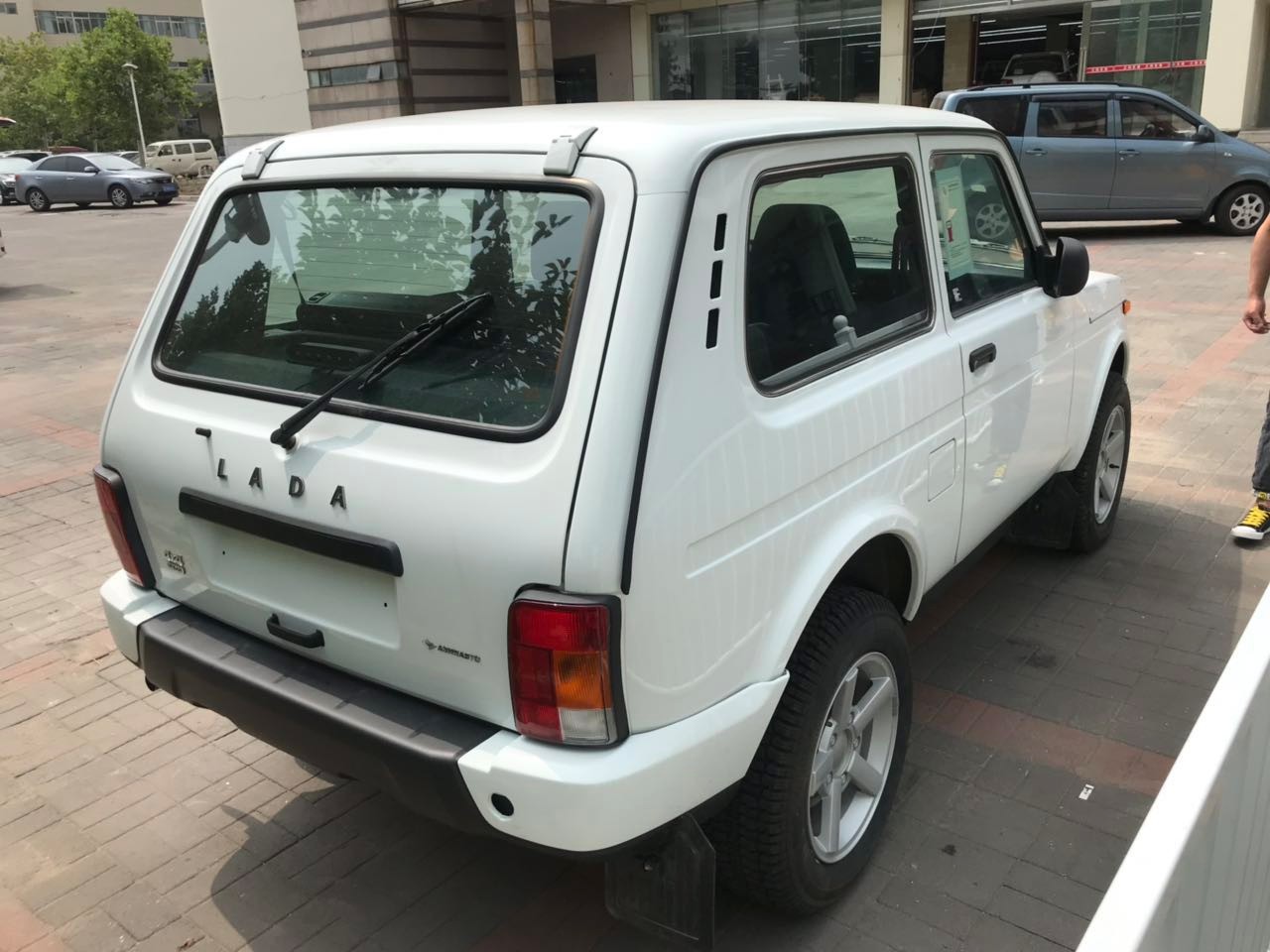 16款拉达尼瓦越野车,俄罗斯进口拉达尼瓦越野车