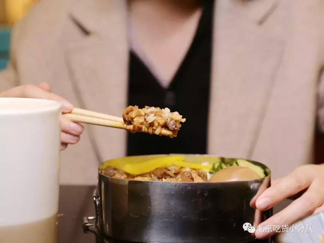 台湾最有人气的便当店,专做外卖卤肉饭