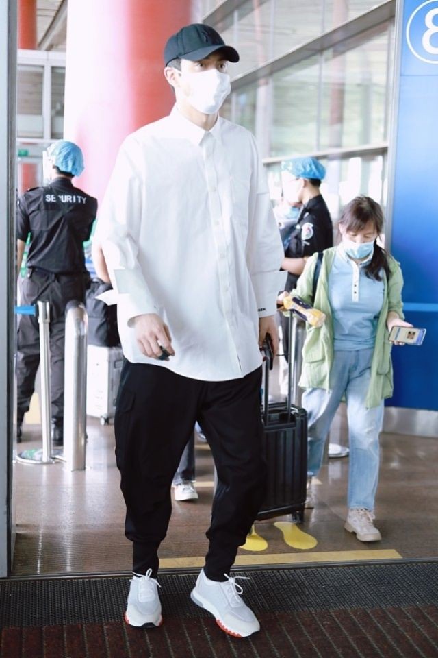 高伟光私服造型,高伟光酷帅风图片