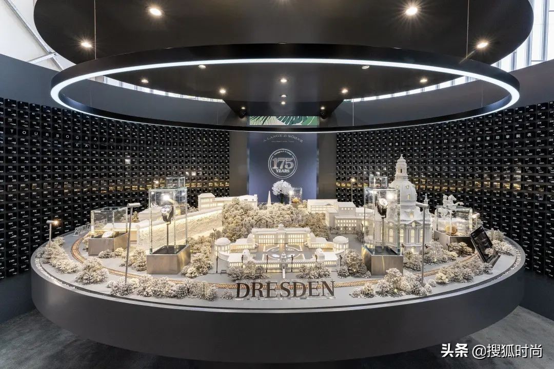 全球顶级名表展览会,探访豪车