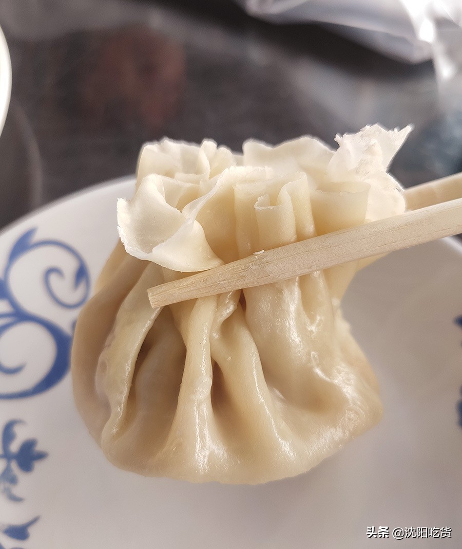 老板抽冷子就嗷一嗓子，别害怕，那是在告诉后厨给你添汤