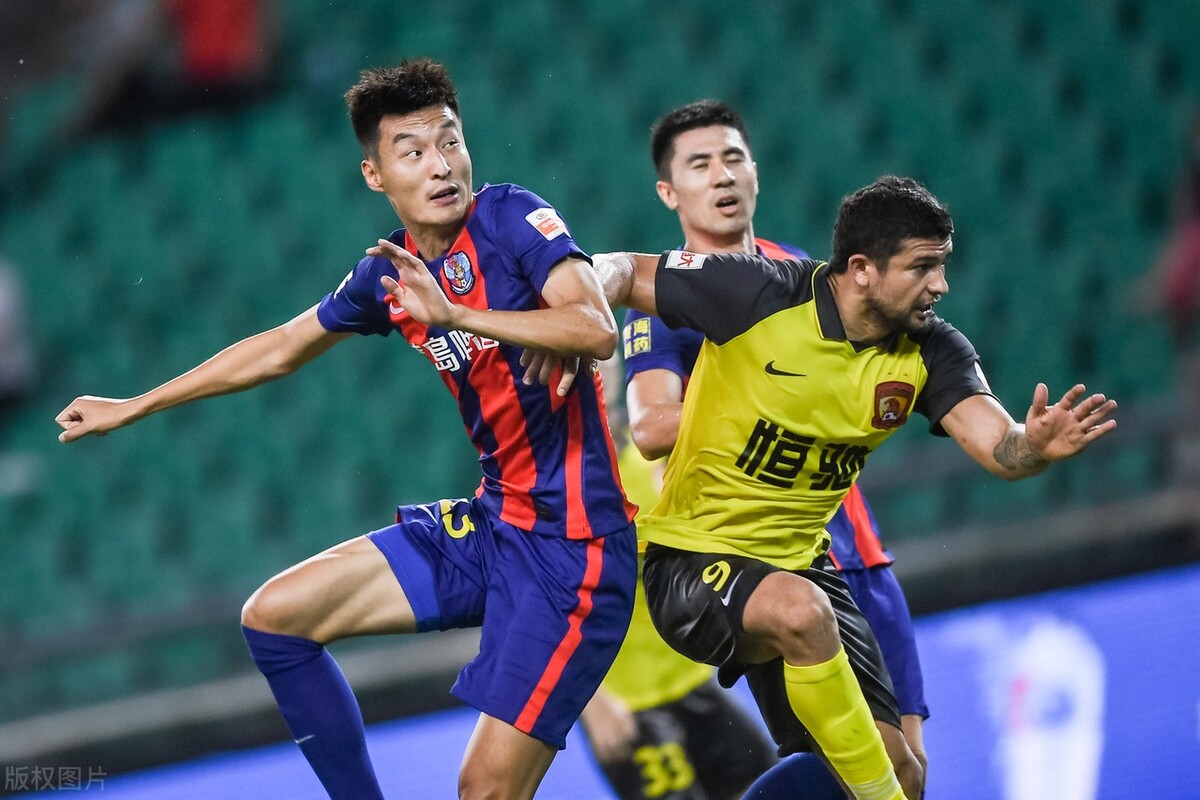 国家队阵型及战术特点,战术打法上的一个误区