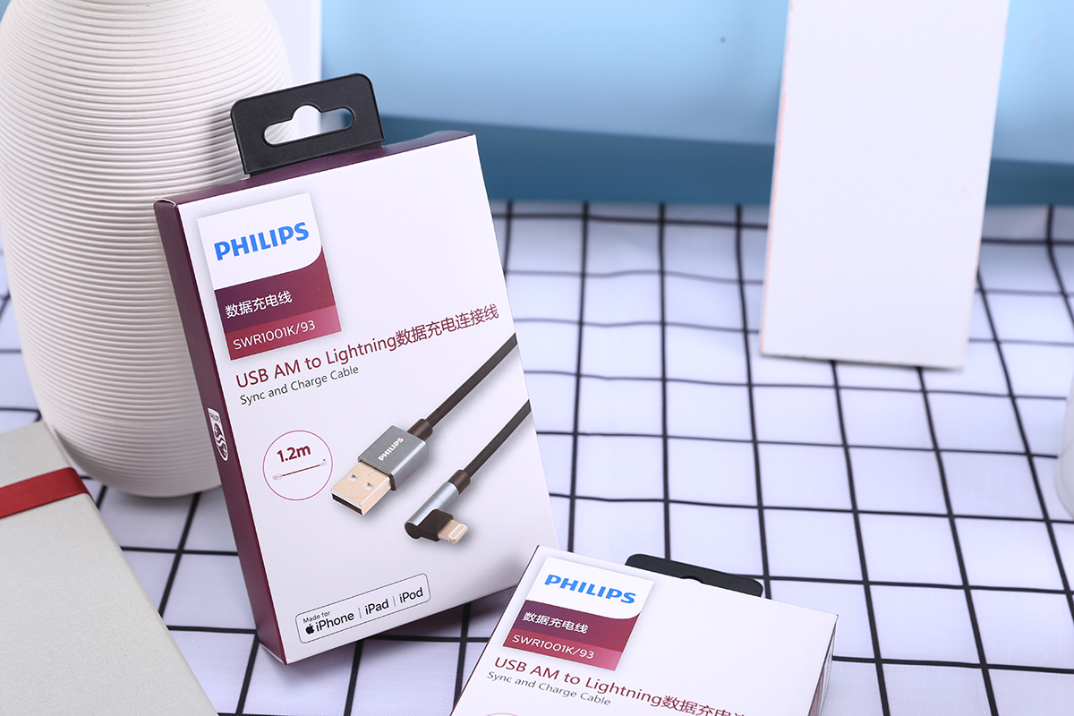 一边充电一边插耳机的转换器,一边充电一边插网线的转接线