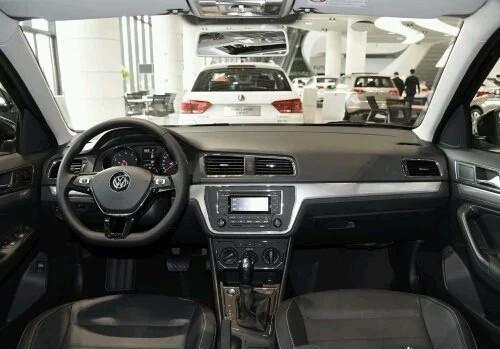 常年位居紧凑轿车销量榜首，2017款朗逸落地要多少钱？看完更有数