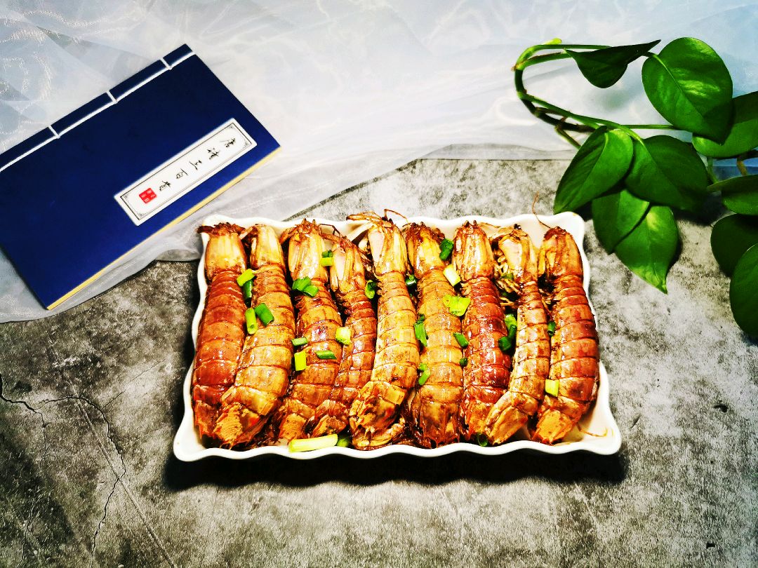 椒盐皮皮虾肉带膏,椒盐皮皮虾鲜香脆爽的做法