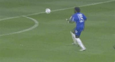 力拔山兮气盖世——强力中锋两世代对比，维埃里，巴蒂更强吗？