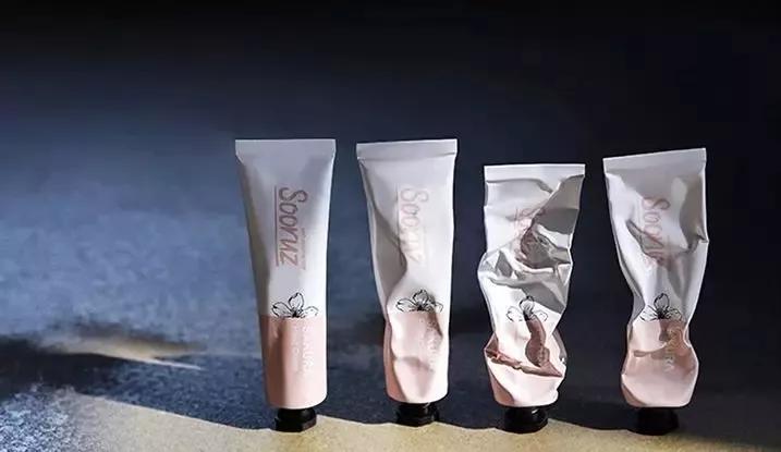 “主妇手”也能变白嫩？看看宋茜的手部护理法，直男也心服