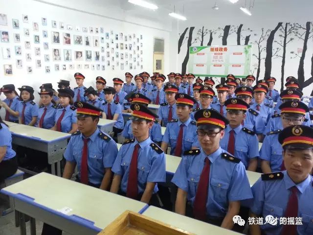 五年制大专可以升本的学校,国家公办全日制重点学校