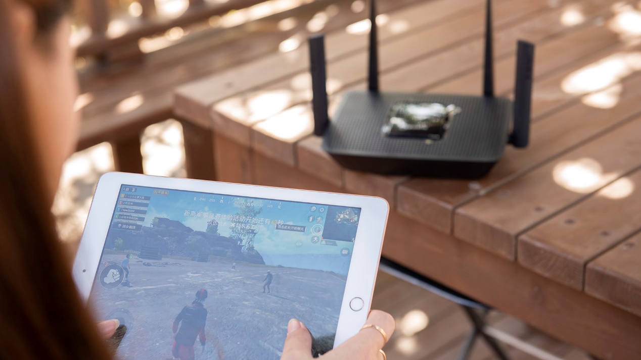 玩游戏总掉线你还能忍？中大户型无线网络覆盖之MR9000X组网实战