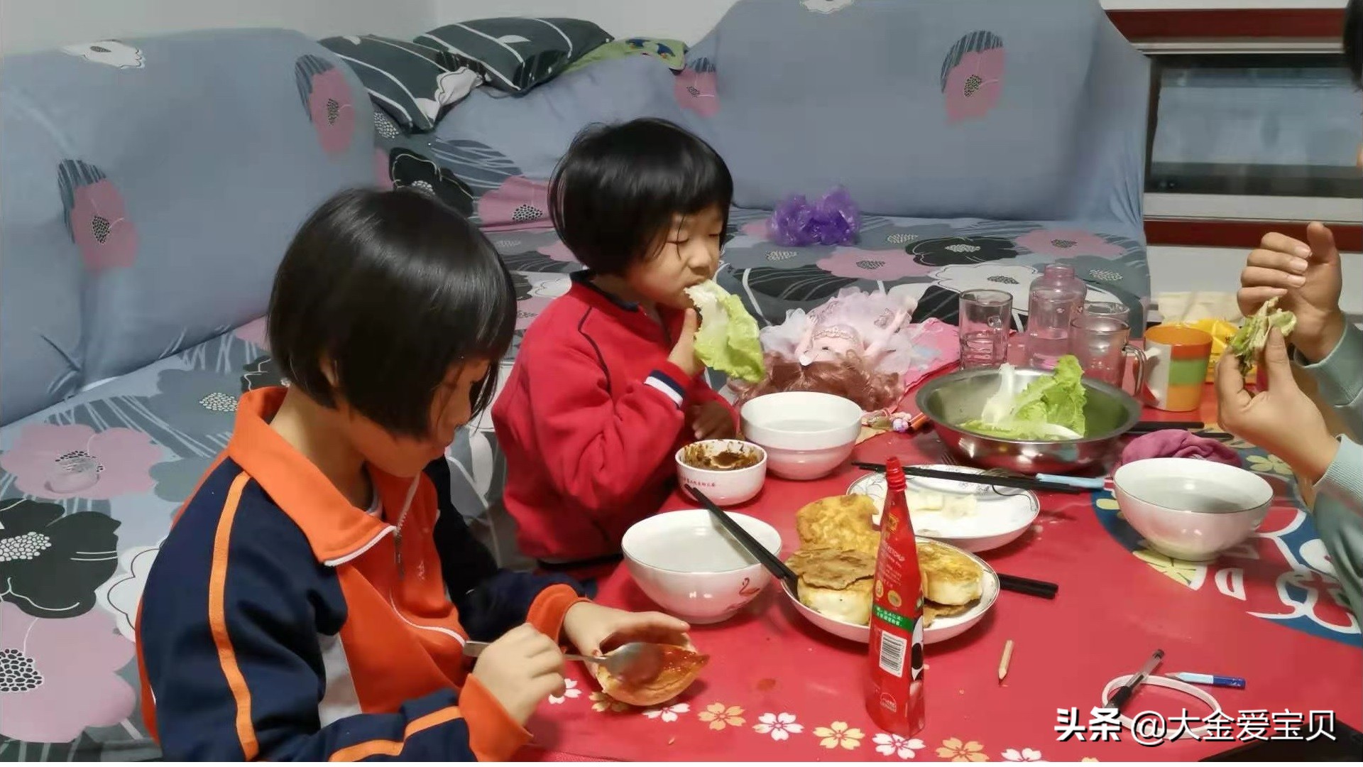 孩子不听话躺在地上哭怎么办,如何纠正孩子躺地上哭闹的习惯