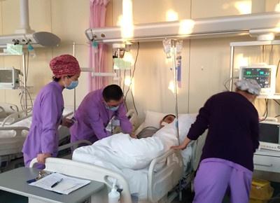 男生护理学就业前景及工资待遇,男生本科护理学就业前景