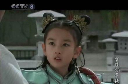 曾黎穿衣打扮图片大全,曾黎戴墨镜西装照片