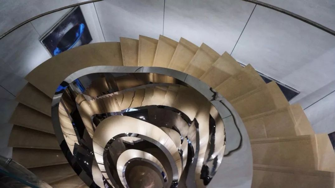 lv最经典单品,lv的跨界合作