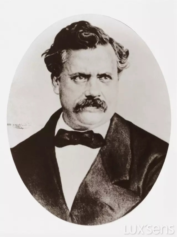 lv品牌故事简短介绍,lv时尚帝国故事