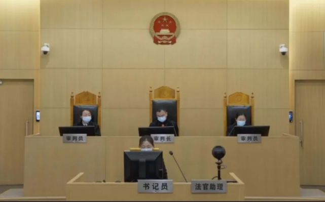 一天狂点3.7万赞！男子因“点赞过多”被大众点评网处罚，撤销“顶级会员”资格