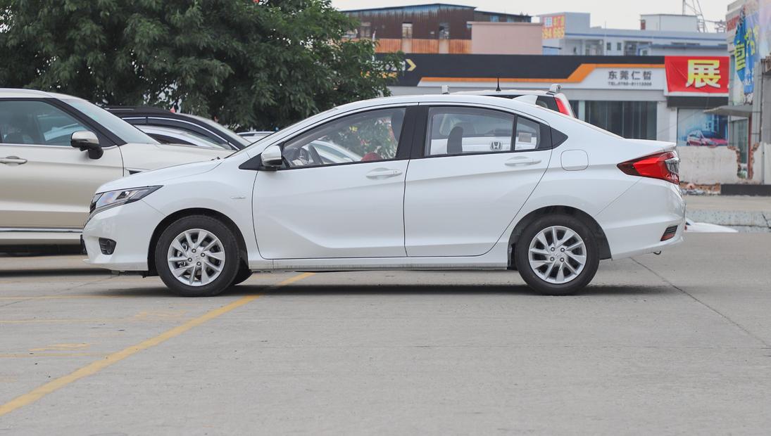 飞度百公里加速能秒杀的车,一代飞度高速实测油耗