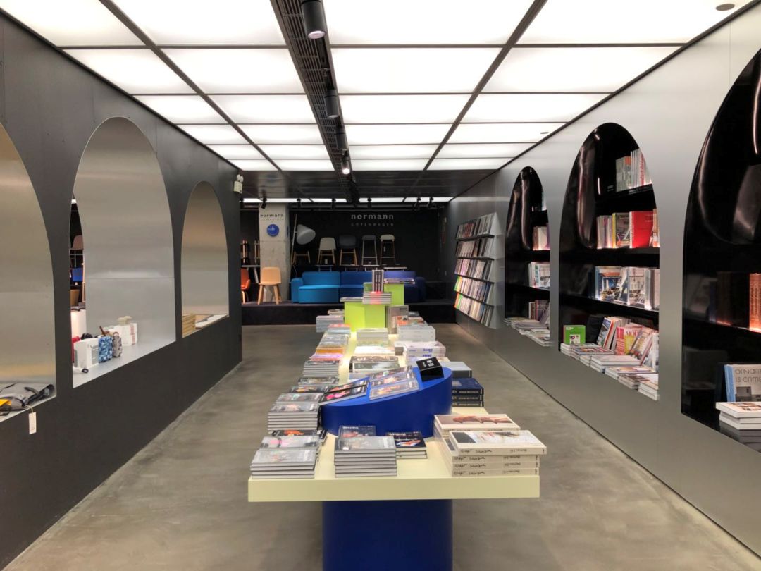 湖滨银泰in77每日客流量,杭州湖滨银泰in77销售额