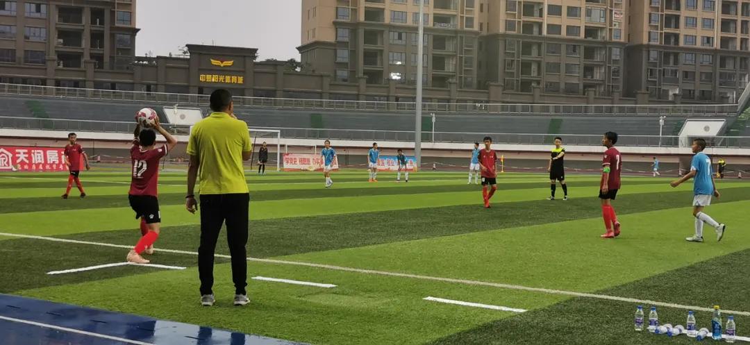 连城县冠豸山旗舰足球队夺得冠军,激情飞扬绿茵赛场