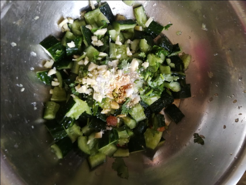 爽口拍黄瓜视频,爽口凉拌拍黄瓜饭店