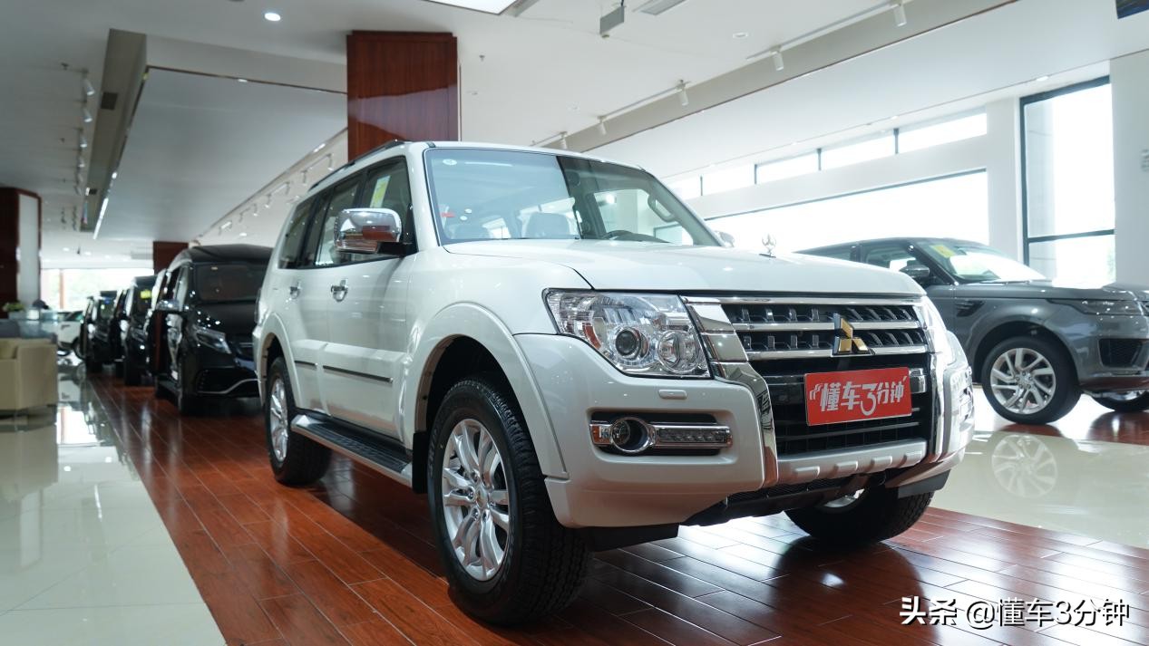 三菱帕杰罗原装进口7座,2.0自吸几万块的帕杰罗