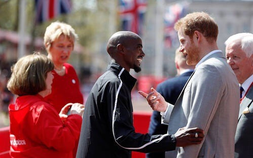 伦敦马拉松赛视频,伦敦马拉松半马时间