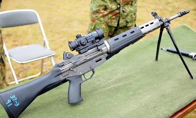 国产最新步枪魔改81式步枪,国产191步枪和西方步枪差距