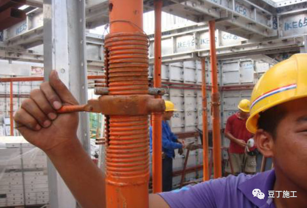 铝模板外模的施工方法,铝模与木模板的区别是什么