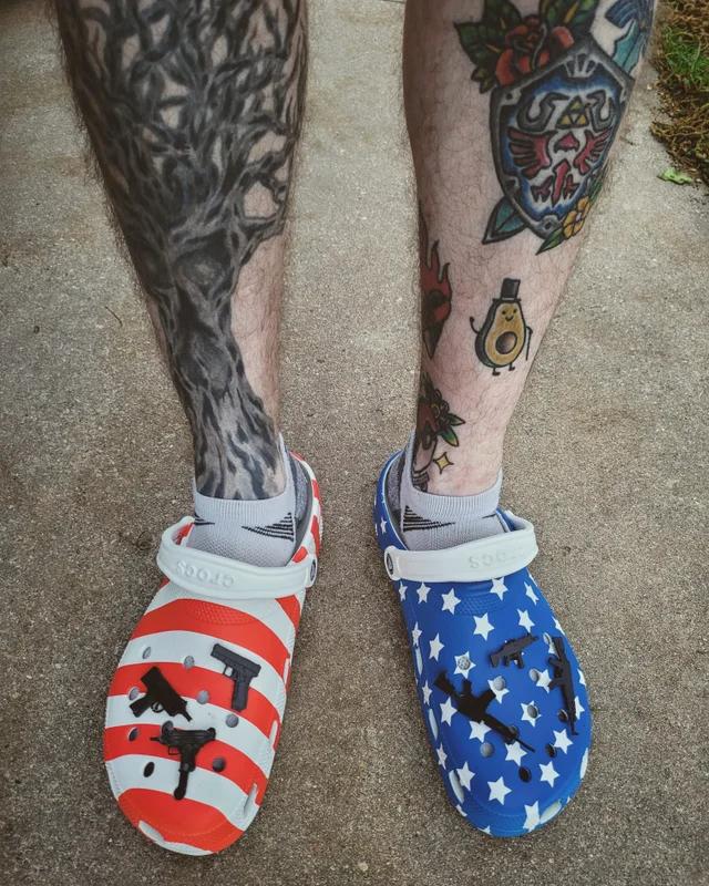 大哥最爱的洞洞鞋,女孩怎么抢着穿?