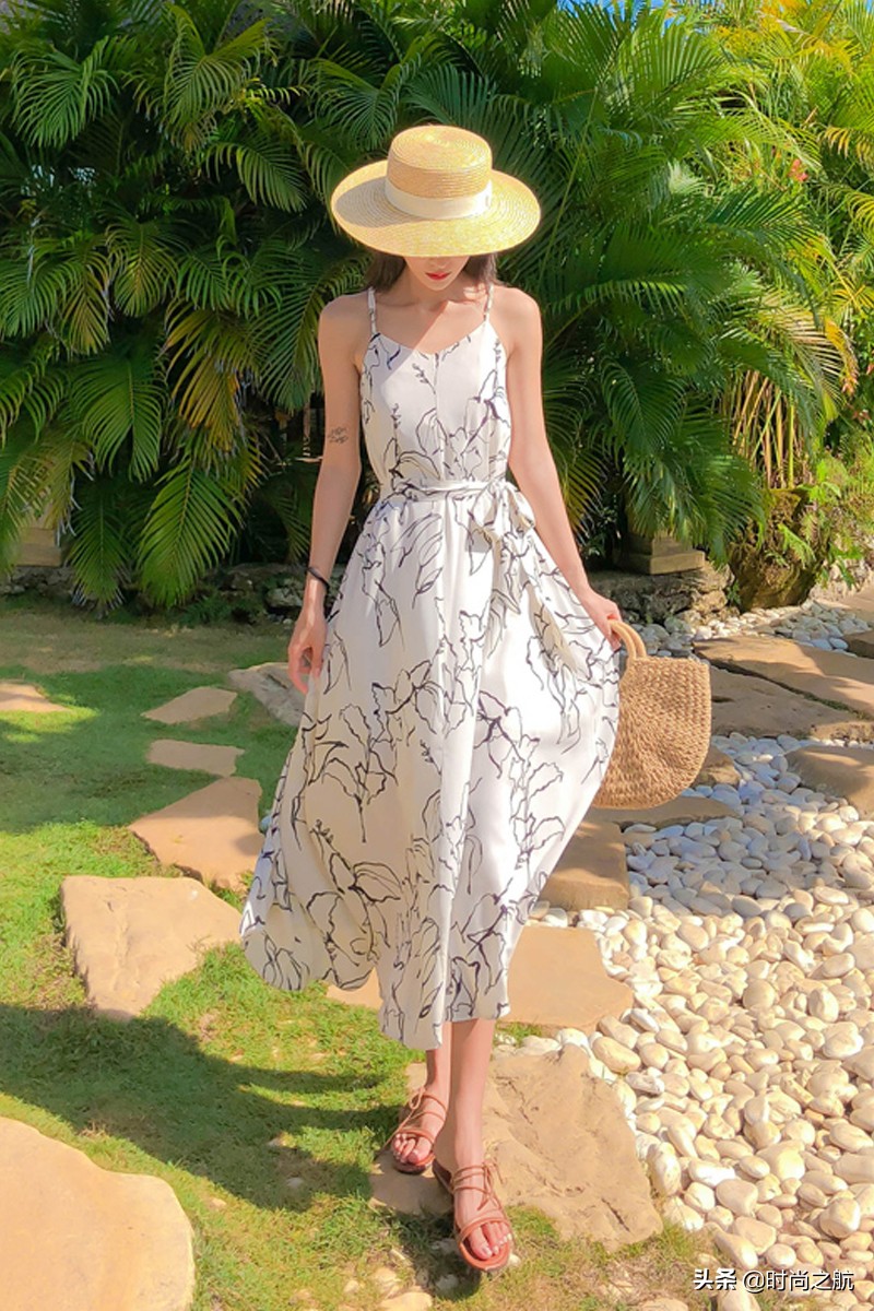 吊带沙滩连衣裙,夏日度假吊带连衣裙