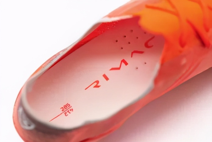 rimac跑车测试,pumaultra足球鞋测评