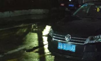 来珠海租车被带走,广州两个小伙租车来斗门