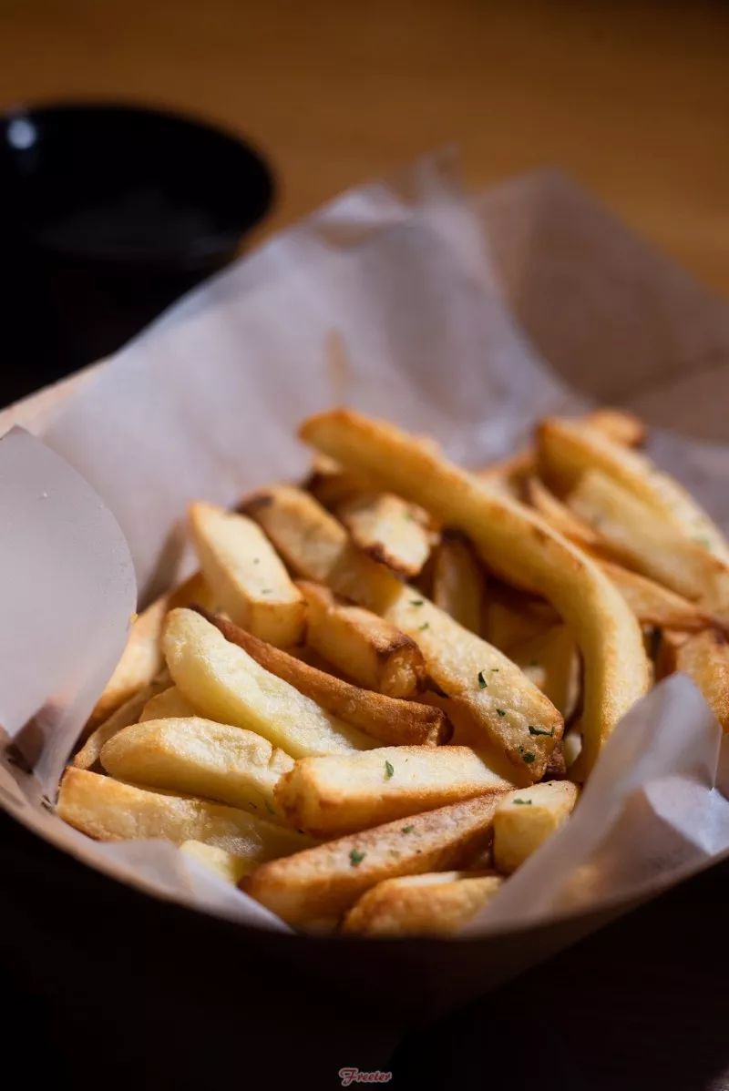 这是一家神奇Pizza小店,居然默默霸占着海口点评西餐榜TOP1