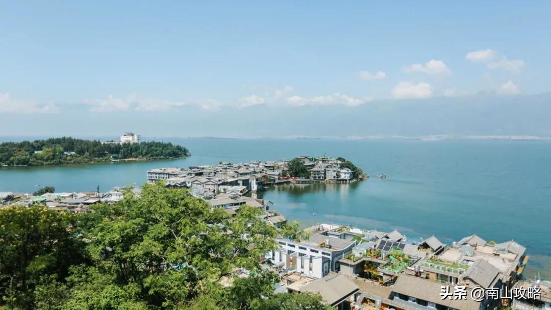 8月避暑推荐 (七月避暑人少的地方)