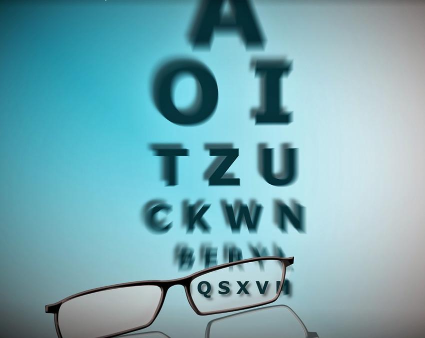 您是否觉得戴眼镜会加深近视度数,配眼镜度数比实际度数低50度好吗