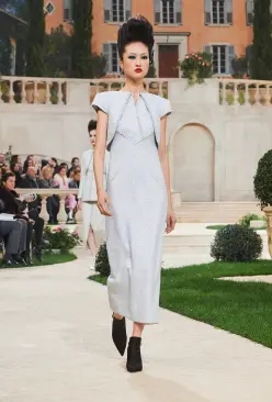 chanel香奈儿1995年时装秀,chanel香奈儿2015高级时装秀