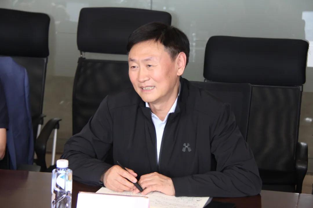 鞍山市政协副主席、市工商联主席李荣刚一行到访并购公会