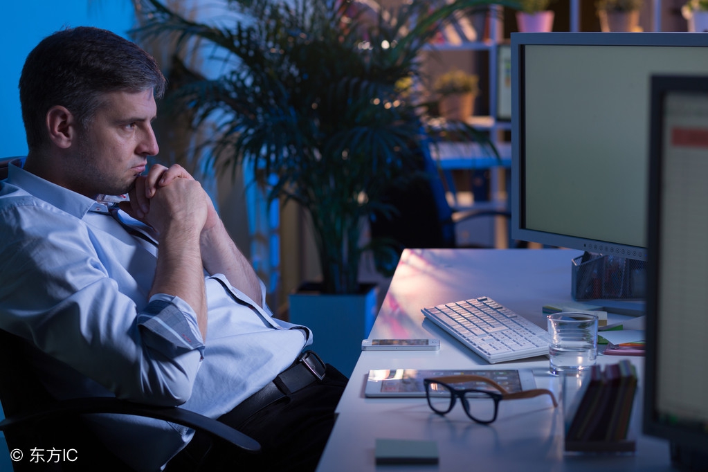 可以修改原始考勤记录数据的是哪种人脸指纹考勤机?