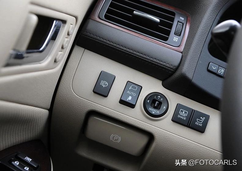 丰田皇冠4.3lv8,丰田皇冠12代4.3v8试驾