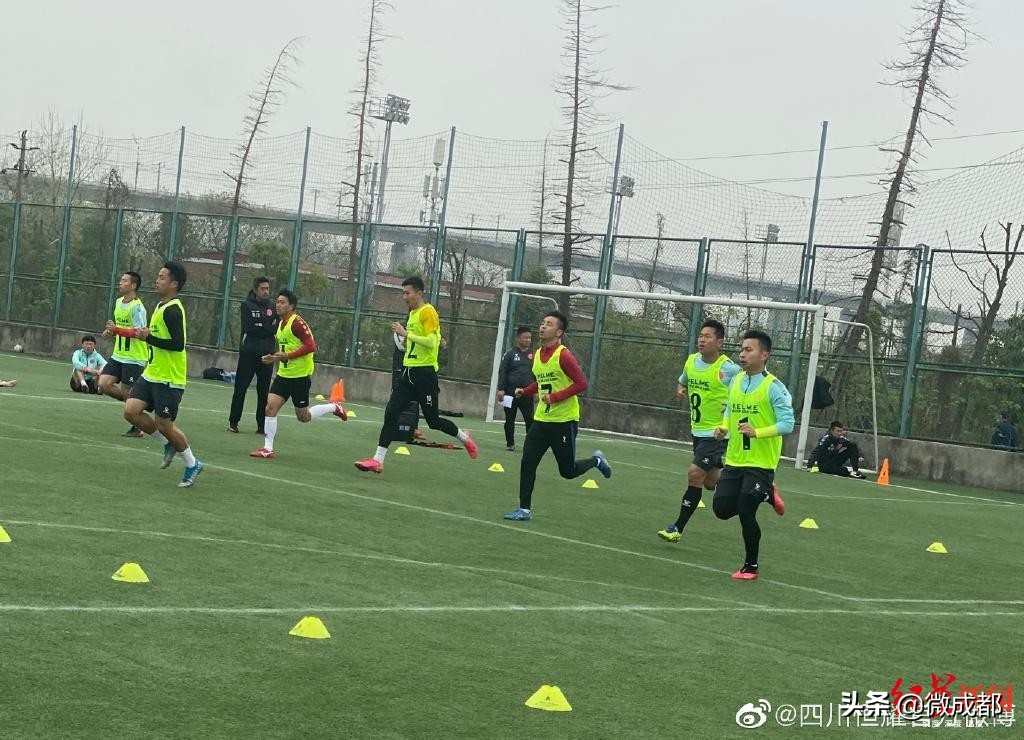 又有一家四川企业计划进军职业足坛,球迷老板:热爱是无价的,努力赚钱就为实现梦想