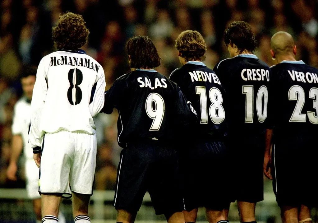 实况手游红卡传奇怎么续约,实况足球红卡到期续约视频