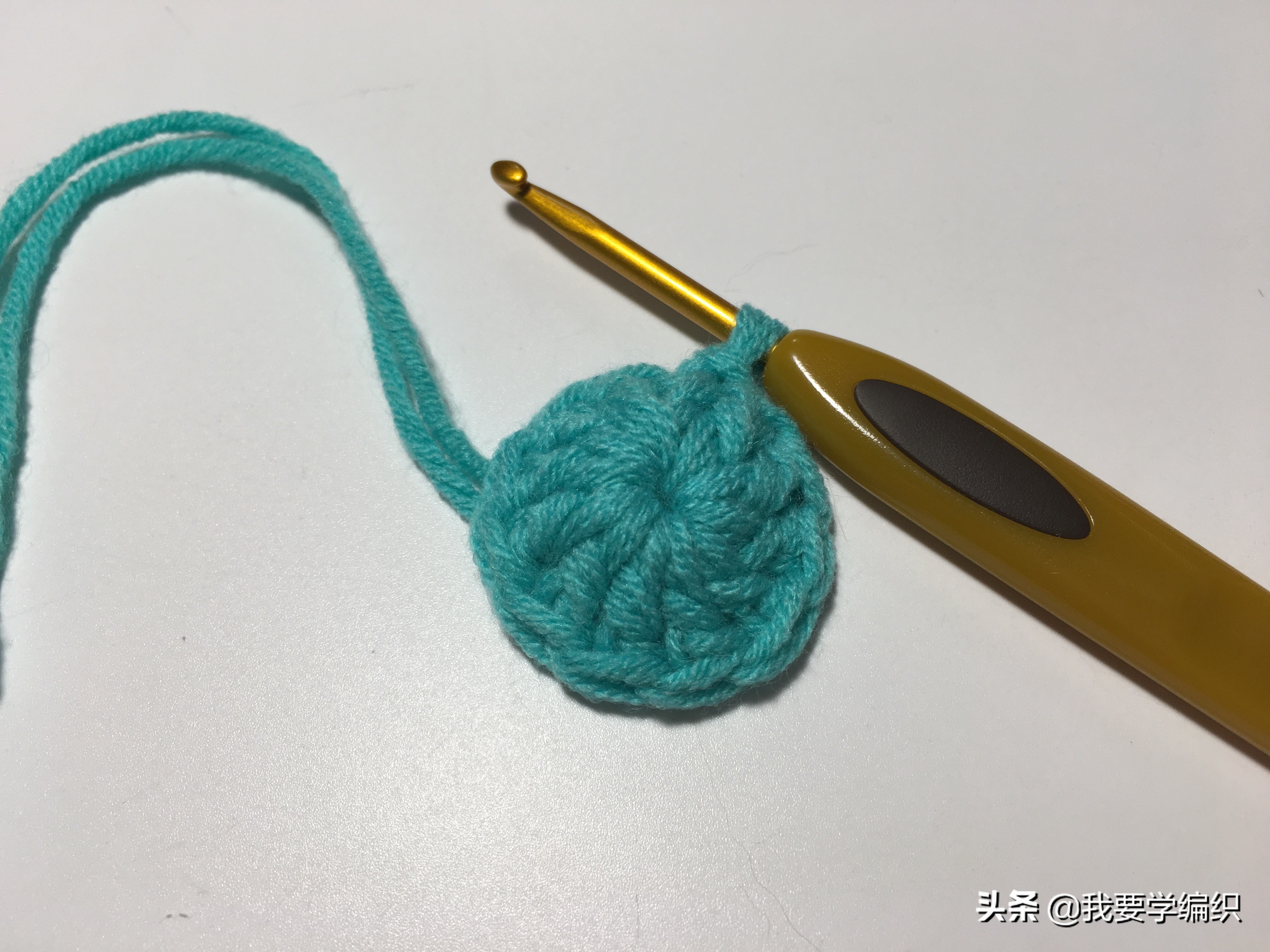 可爱的婴儿鞋钩法,可爱的钩针宝宝鞋子