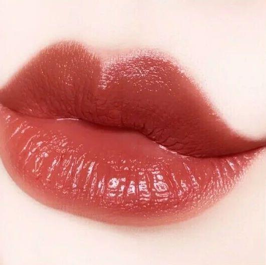 李佳琦推荐了三百多只口红，我帮你们选出了绝对不会出错的八只