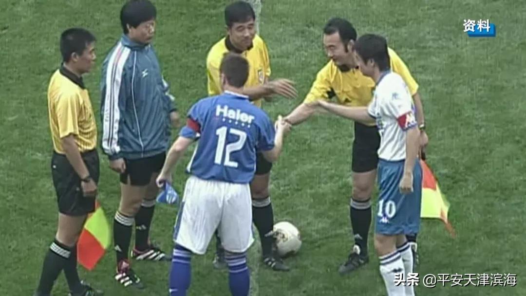 泰达足球场以前的样子,天津泰达足球场荒废景象