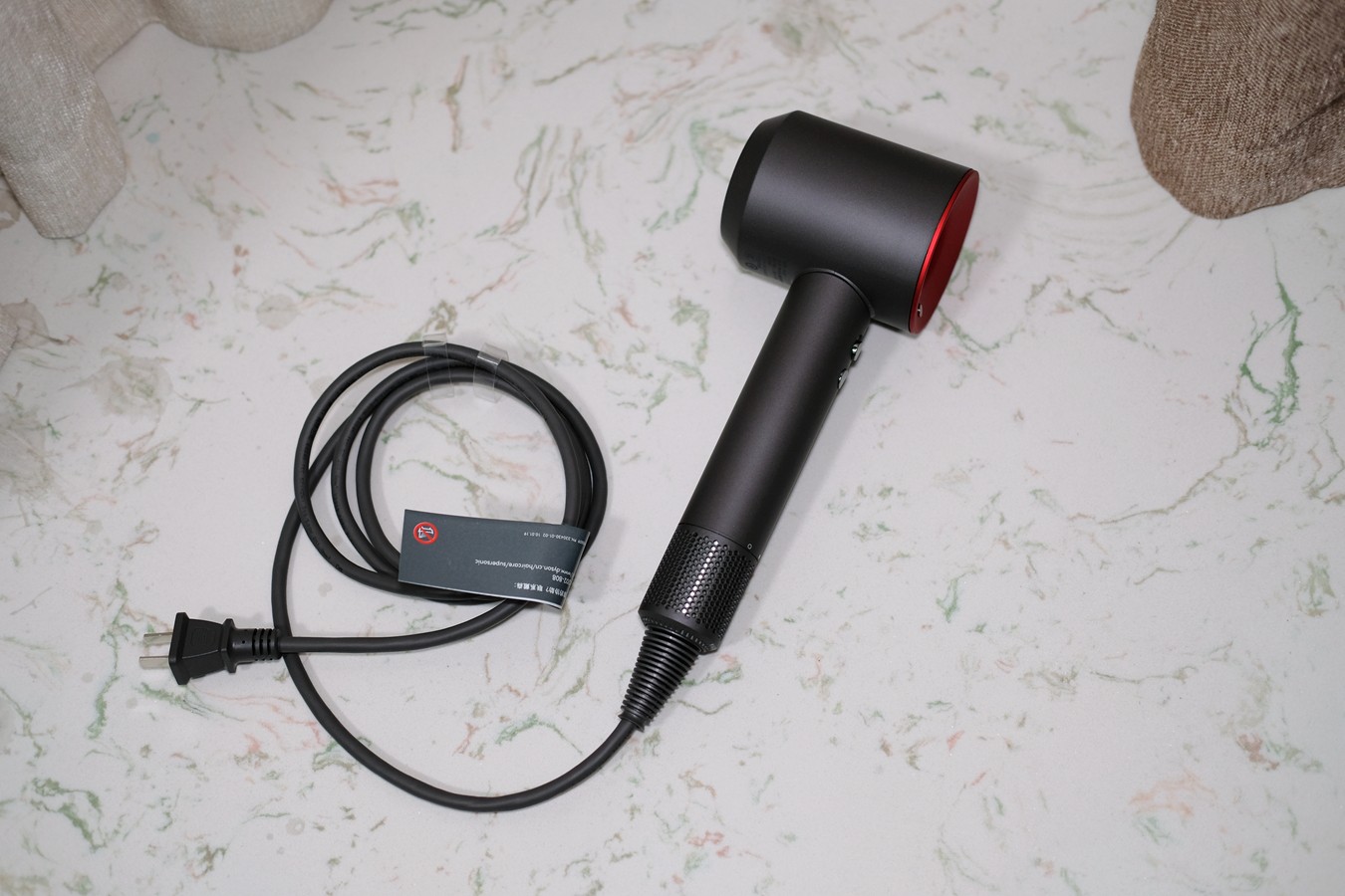 戴森吹风机hd03开箱,戴森吹风机hd08开箱体验