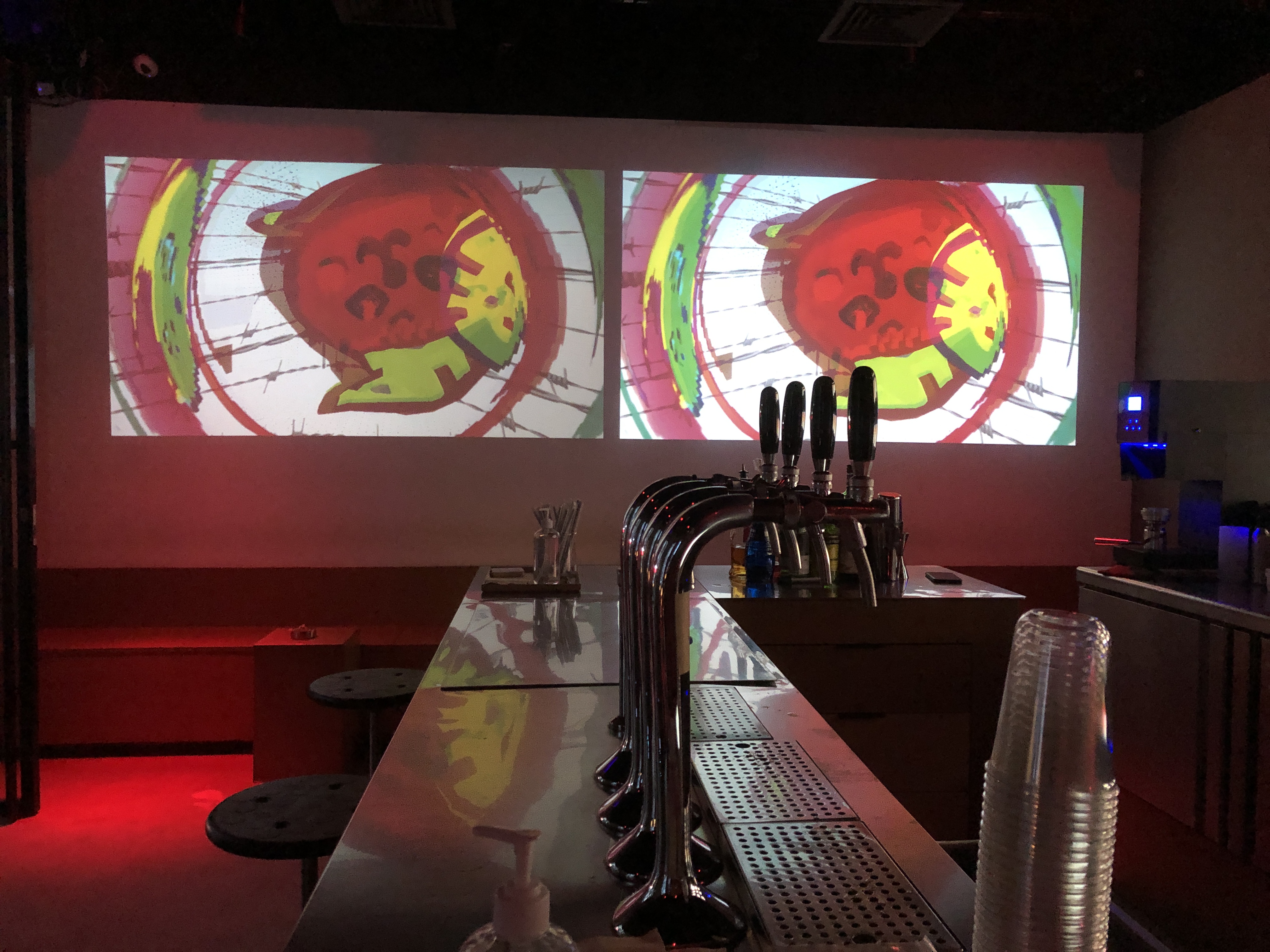 寻味武汉:天使与魔鬼的集合,洞庭街有家火爆的网红咖啡酒吧