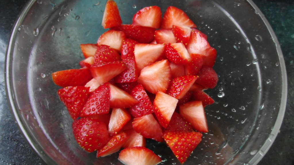 冷冰冰果冻的正确做法,夏天做的果冻怎么才能让果冻好吃