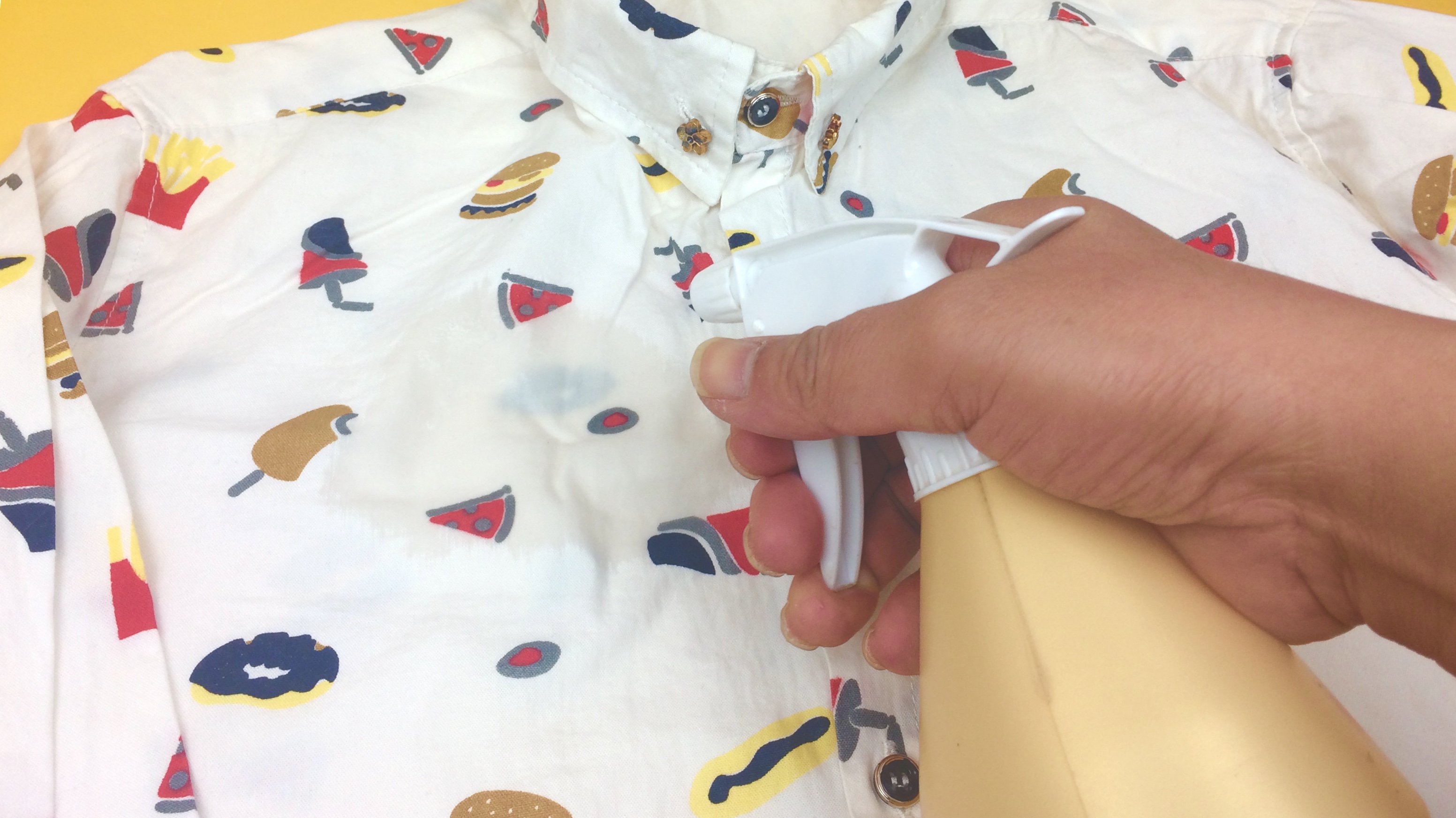 家里没有熨斗如何修复褶皱的衣服,没有熨斗褶皱的衣服怎么快速弄平