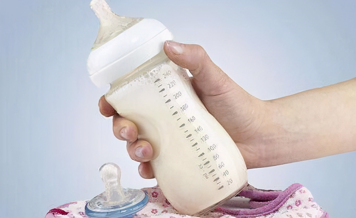 天气变热如何避免孩子吃热奶,温奶凉了30分钟可以给宝宝喝吗