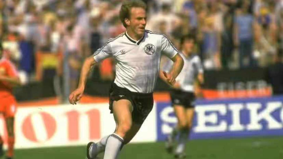 实况足球中锋传奇,实况足球已掌握10个球员技巧